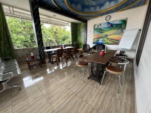 Hotel O Batodupi Guesthouse Syariah Near Buttu Kasambi