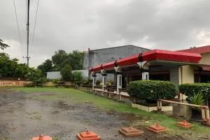 OYO 90770 Wisma Rima Melati - Salajar