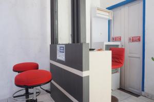 Hotel O Pondok Hitung Near GOR Kalegowa