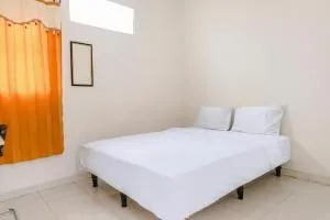 OYO Life 2760 Kost Simpang Borobudur 47 - Blimbing