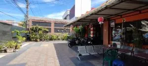 OYO 94157 '38 Residence - Sunggal