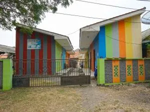 SPOT ON 92666 Rumah Kos Arafah Syariah - Banyuanget