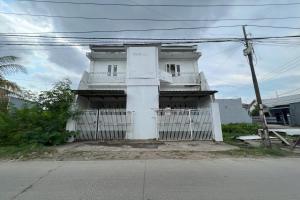 OYO 94161 Kost Aisyah Near Citra Grand Galesong City(Pattalassang)