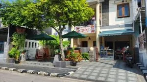 OYO 94242 Taman Duta Syariah - Депок