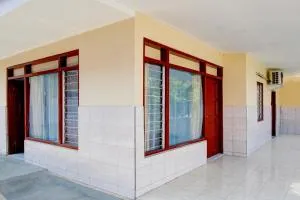 Super OYO 93173 Khazanah Room Syariah - Demangan