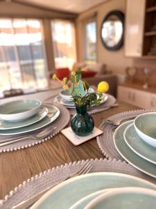 Cosy Shearwater Escape