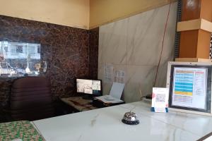 OYO 93479 Hotel Jaguar Sentani