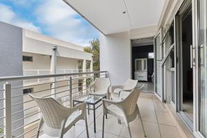 Spacious 2BR Apt Minutes from Sandton City with Gym and Pool