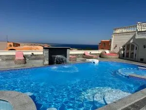 Beautiful secluded apartment with pool - Nobk