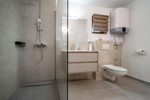 Apartments with a parking space Palit, Rab - 23622