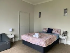 Attached Units on Madras! Unit A - 基督城