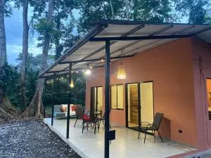 Quiet house in nature - Tuba Creek