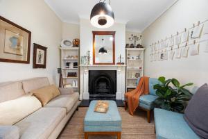 Bluestone Cottage - Vintage Vibes CBD
