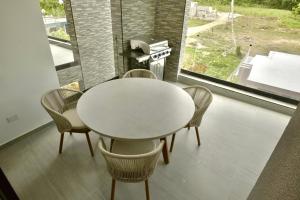 Best Friends Hoyo Cacao