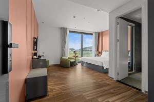 Lavender Hotel Vân Đồn