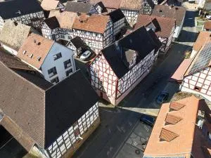 Zur goldenen Krone Pension Stadtallendorf - 施塔特阿伦多夫