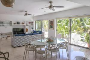 Exclusive Vía Steps from 5th Avenue & Beaches
