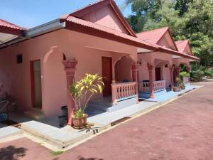 OYO 90744 Bari Indah Beach Resort