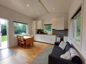 Sauna&Jacuzzi-New guesthouse, private in nature