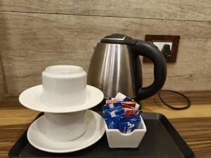 Hotel Holiday Hill, Near Mall Road, Mcleodganj# parking#Restaurant