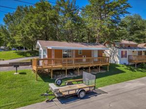 Luxury 2BR Model Home with Mountain Views