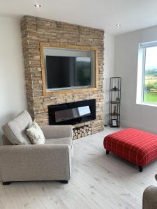 Luxury Cottage, views of the Lakes with Hot Tub