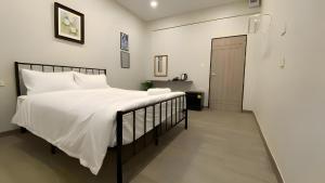 XX Hidden Dragon Yaowarat - MRT วัดมังกร