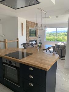 Luxury Cottage, views of the Lakes with Hot Tub