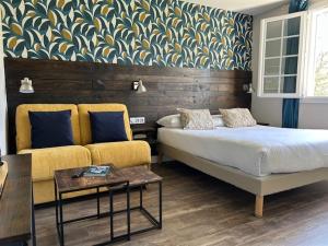 Hotels LOGIS Hotel St Sylvestre : photos des chambres