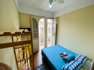 Small simple single suite 305