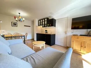 Les Chalets Des Evettes - Appartement deux chambres au pied des pistes dans une résidence avec piscine MAE-6291 - Flumet