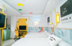 Economy Quadruple Room room in Marina d'Or® Hotel Marina d'Or Playa 4*
