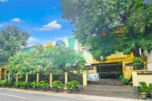 Hotel O Tebet Near Tebet Station Formerly Sabda Guest House