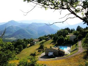 B&B / Chambres d'hotes Chambres privees - Maison d hotes Piot - Pennes-Le-Sec Drome : photos des chambres