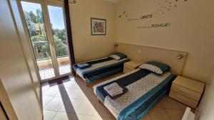 Duplex 4-6 p, Terrasses, Piscine, climatisé, Lozari, Corse