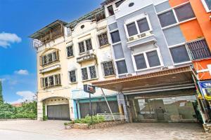 Capital O Pusat Kota Pekanbaru Near Mall Living World Formerly Radja Homestay