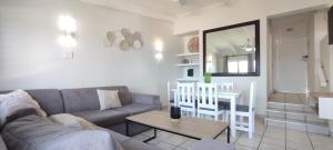 Ocean Breeze 33 Chakas Rock Chalets