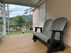 Cozy 1BR Mountain Retreat