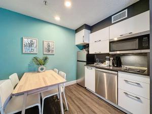 Two bed condo in Parkway Palms Resort condo