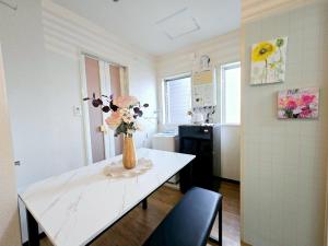 2roomset Newly opened Hotel 京セラドーム徒歩10分 道頓堀 関西空港 大阪城 海遊館直行 USJ1回乗換 出張 Family friendly parking 15 minutes by car to USJ