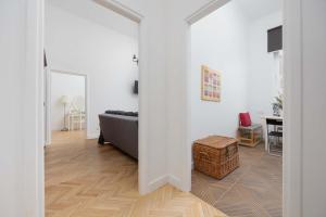 Podwale Cozy Apartment for 6 Guests Warsaw Old Town by Noclegi Renters