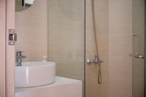 Little Home - Nera Garden Hue