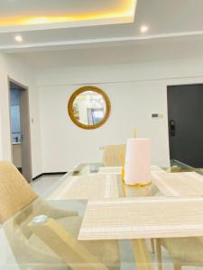 Nandwa Ivy 2 BR Kileleshwa with pool,GYM,Netflix & super fast WIFI