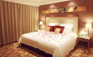 Home Inn Plus Kunshan Qianjin West Road Hongqiao