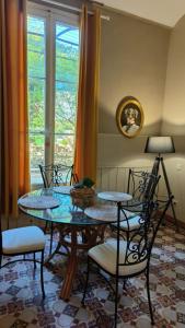 B&B / Chambres d'hotes La villa des figuiers : photos des chambres