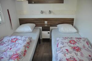 Campings Camping Mas Llinas : Mobile Home de Luxe (4 Personnes)