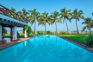 SaffronStays Sea La Vie