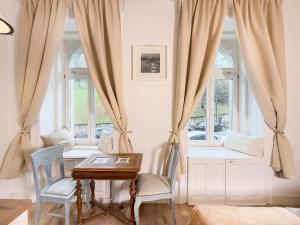 HJ7-A Hunyadi Apartment