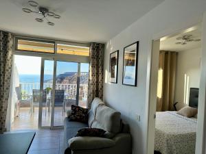 BALCON de AMADORES con vista al océano