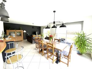 Maison 5 pièces 6 a 7 personnes à proximité de la plage du Fort-Bloqué - Wi-fi - Maeline